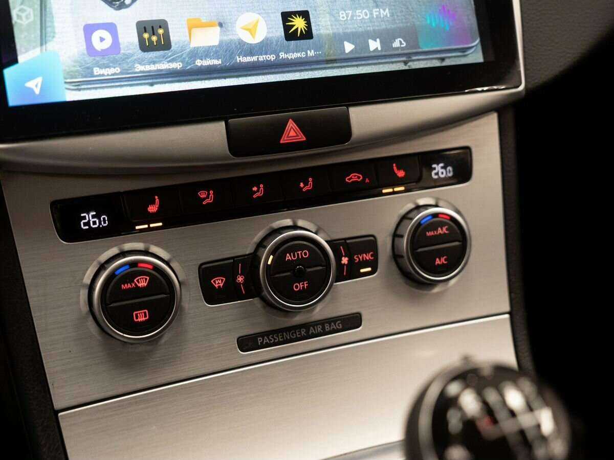 Купить Volkswagen Passat CC с пробегом. Фото: #10