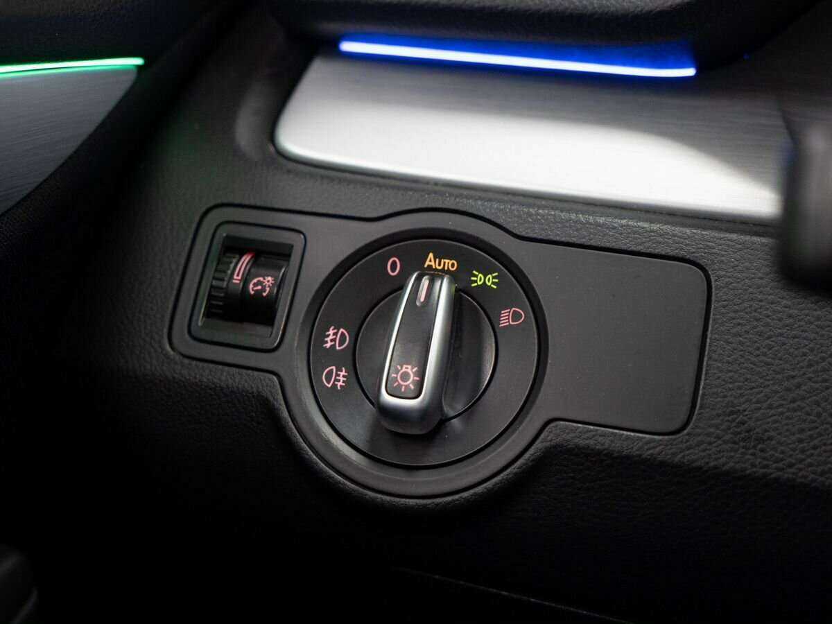 Купить Volkswagen Passat CC с пробегом. Фото: #15