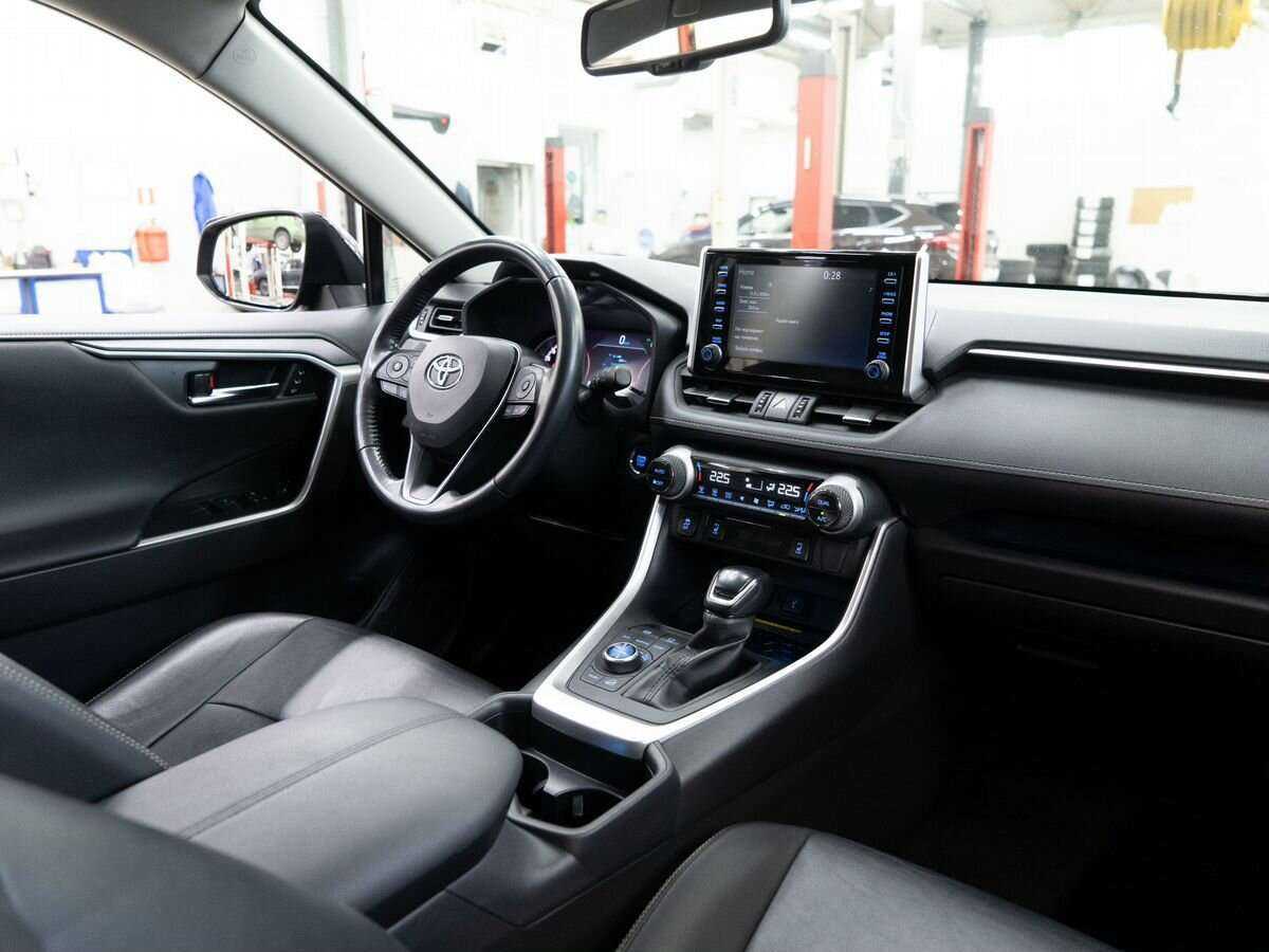 Купить Toyota RAV4 с пробегом. Фото: #17