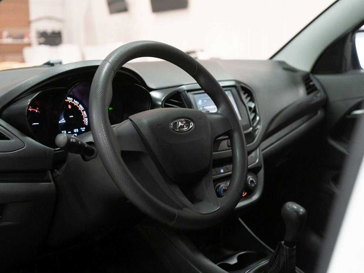 Купить Lada (ВАЗ) Vesta с пробегом. Фото: #4