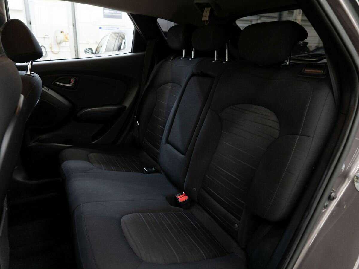 Купить Hyundai ix35 с пробегом. Фото: #6