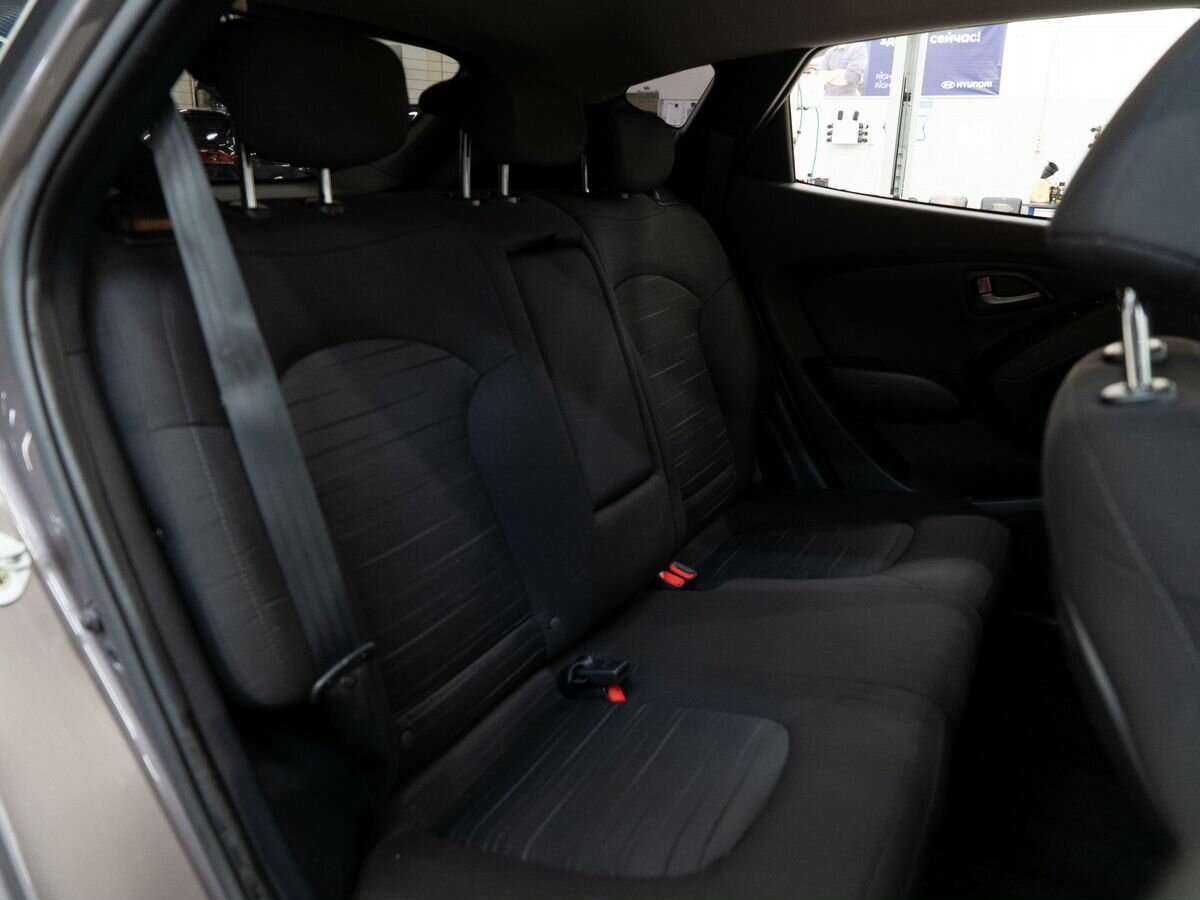 Купить Hyundai ix35 с пробегом. Фото: #7