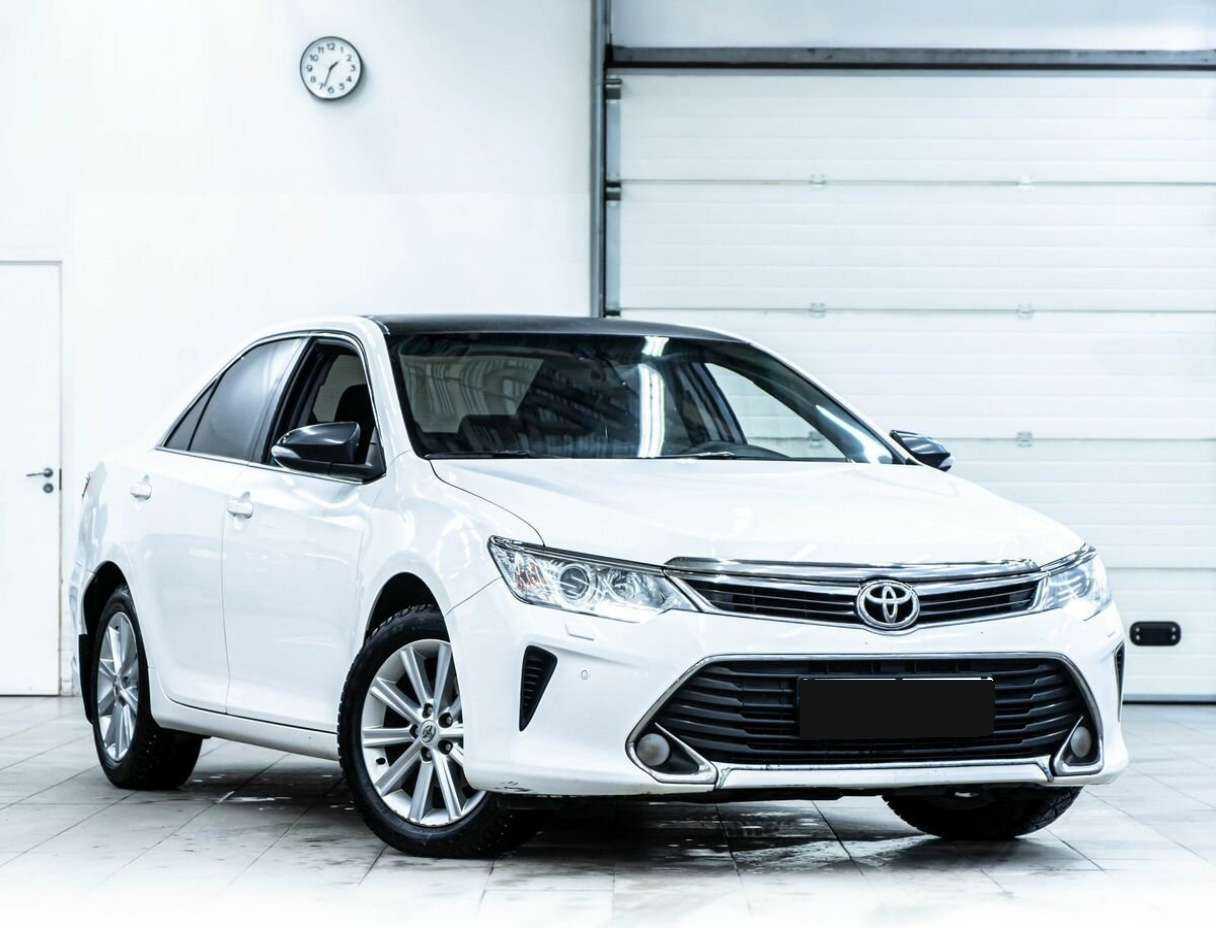 Купить Toyota Camry с пробегом. Фото: #1