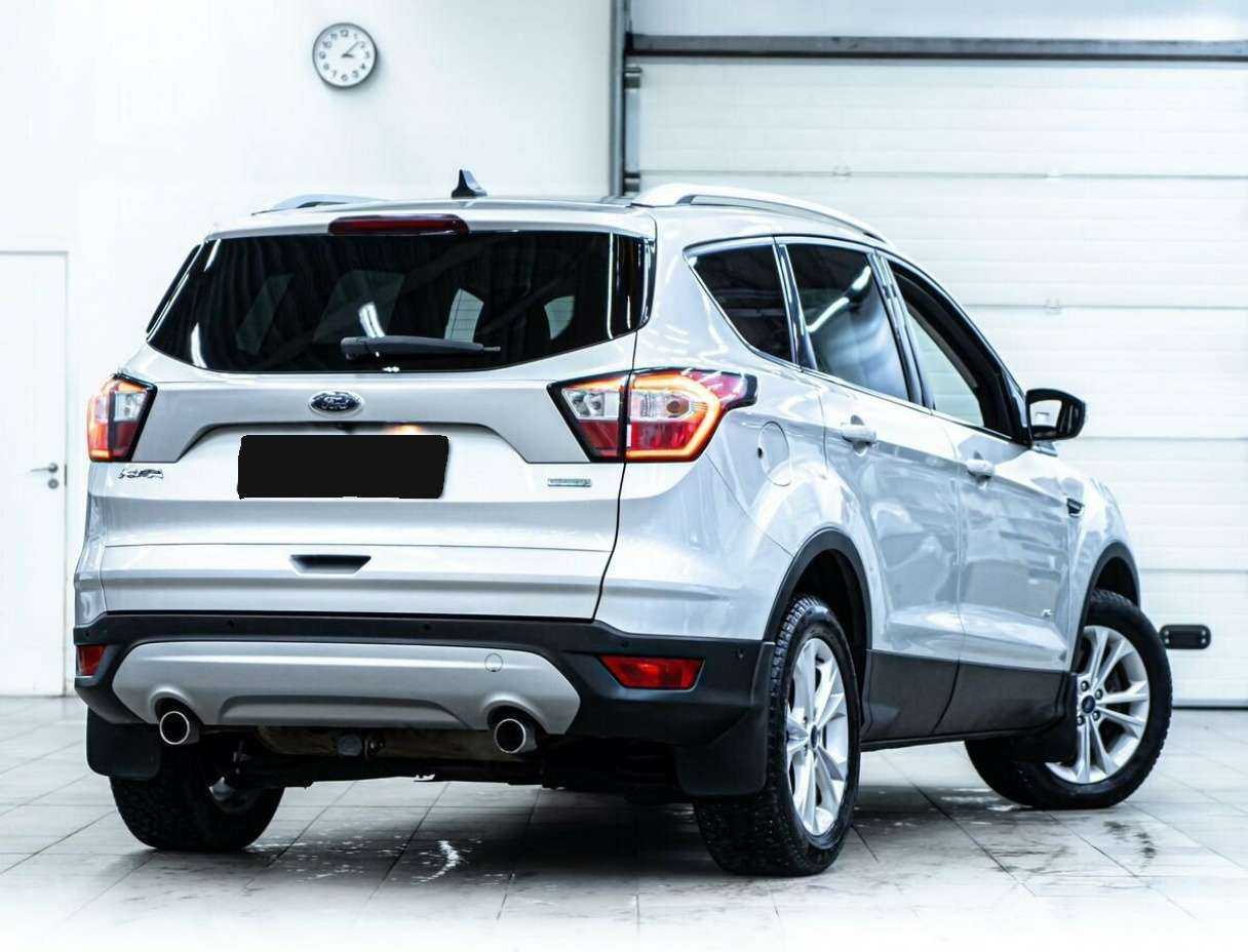 Купить Ford Kuga с пробегом. Фото: #2