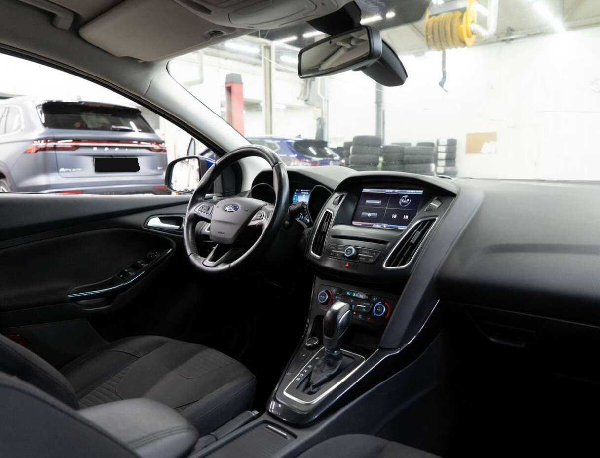 Купить Ford Focus с пробегом. Фото: #17