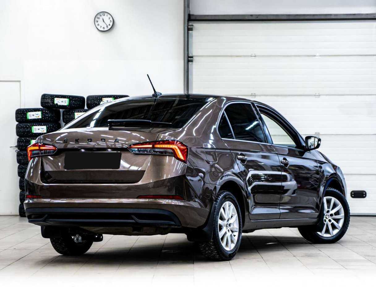 Купить Skoda Rapid с пробегом. Фото: #2