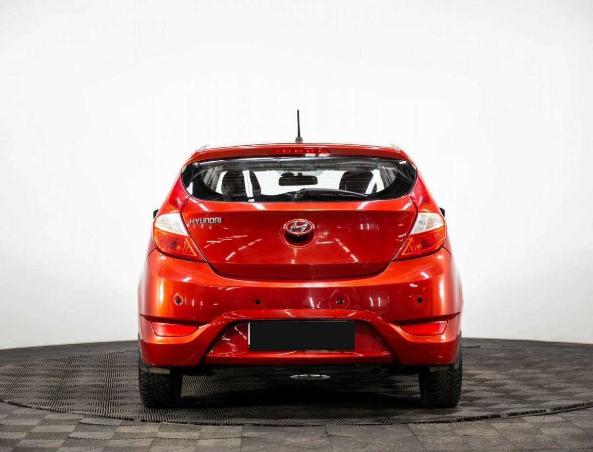 Купить Hyundai Solaris с пробегом. Фото: #3