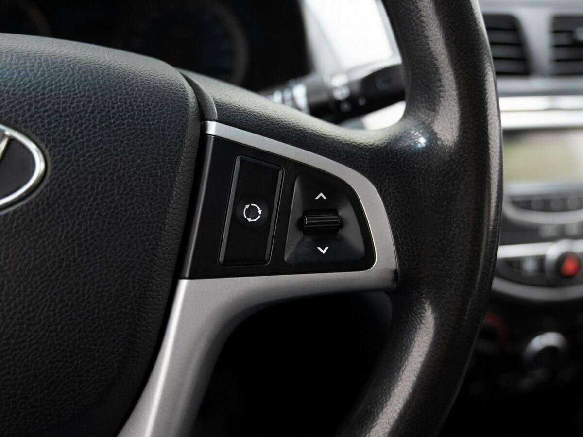 Купить Hyundai Solaris с пробегом. Фото: #16