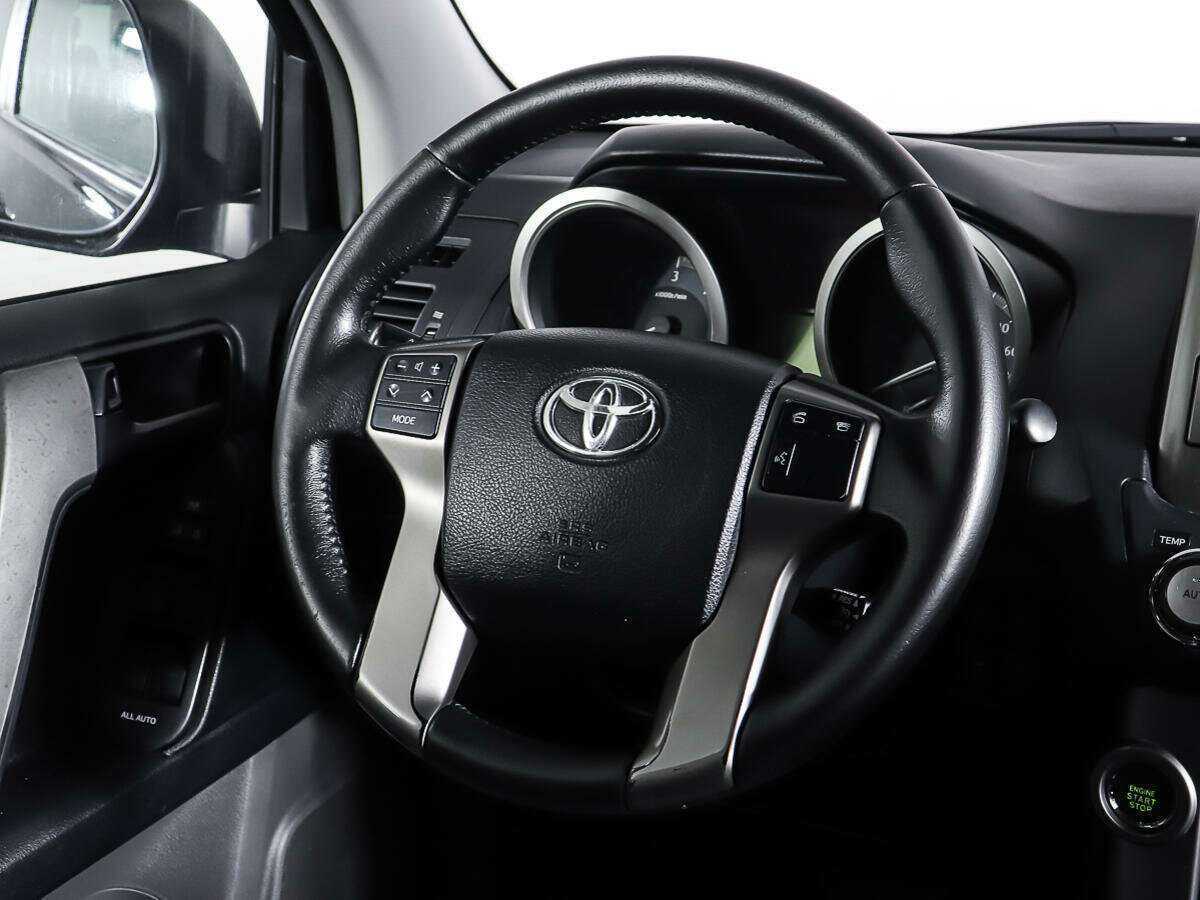 Купить Toyota Land Cruiser Prado с пробегом. Фото: #14