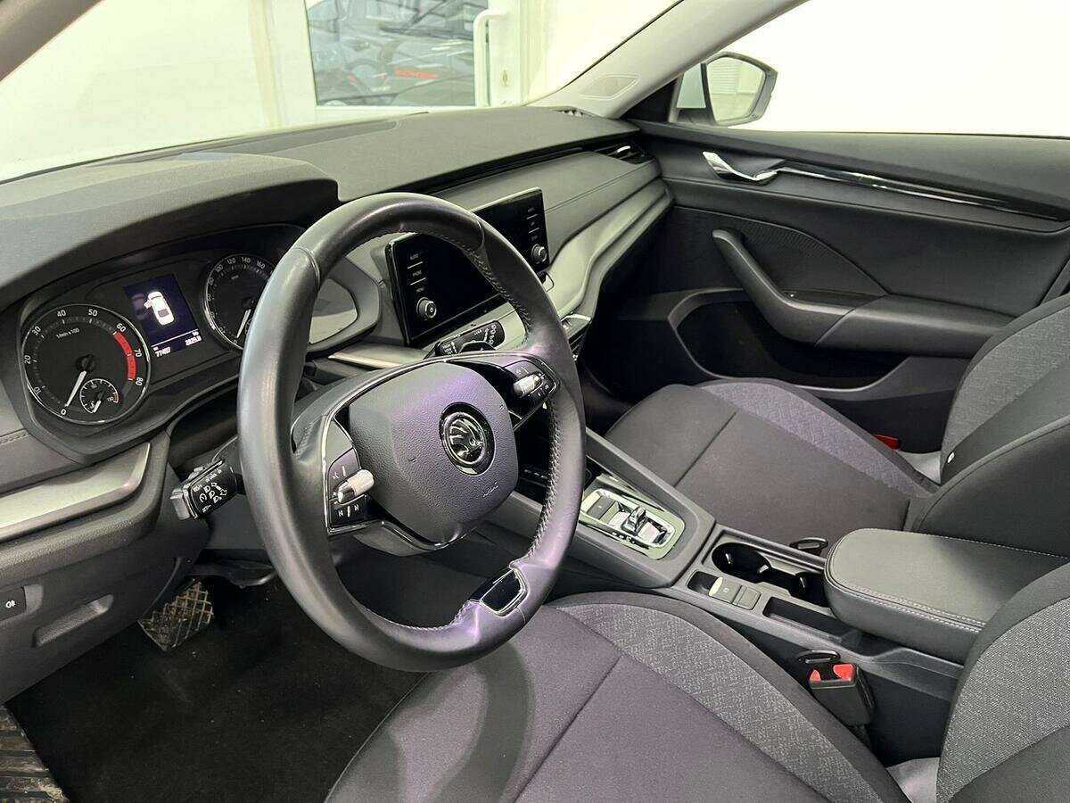 Купить Skoda Octavia с пробегом. Фото: #8