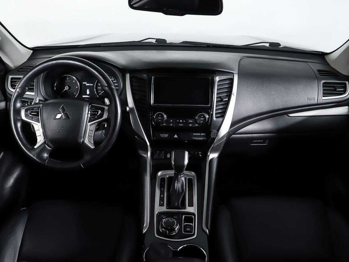 Купить Mitsubishi Pajero Sport с пробегом. Фото: #10