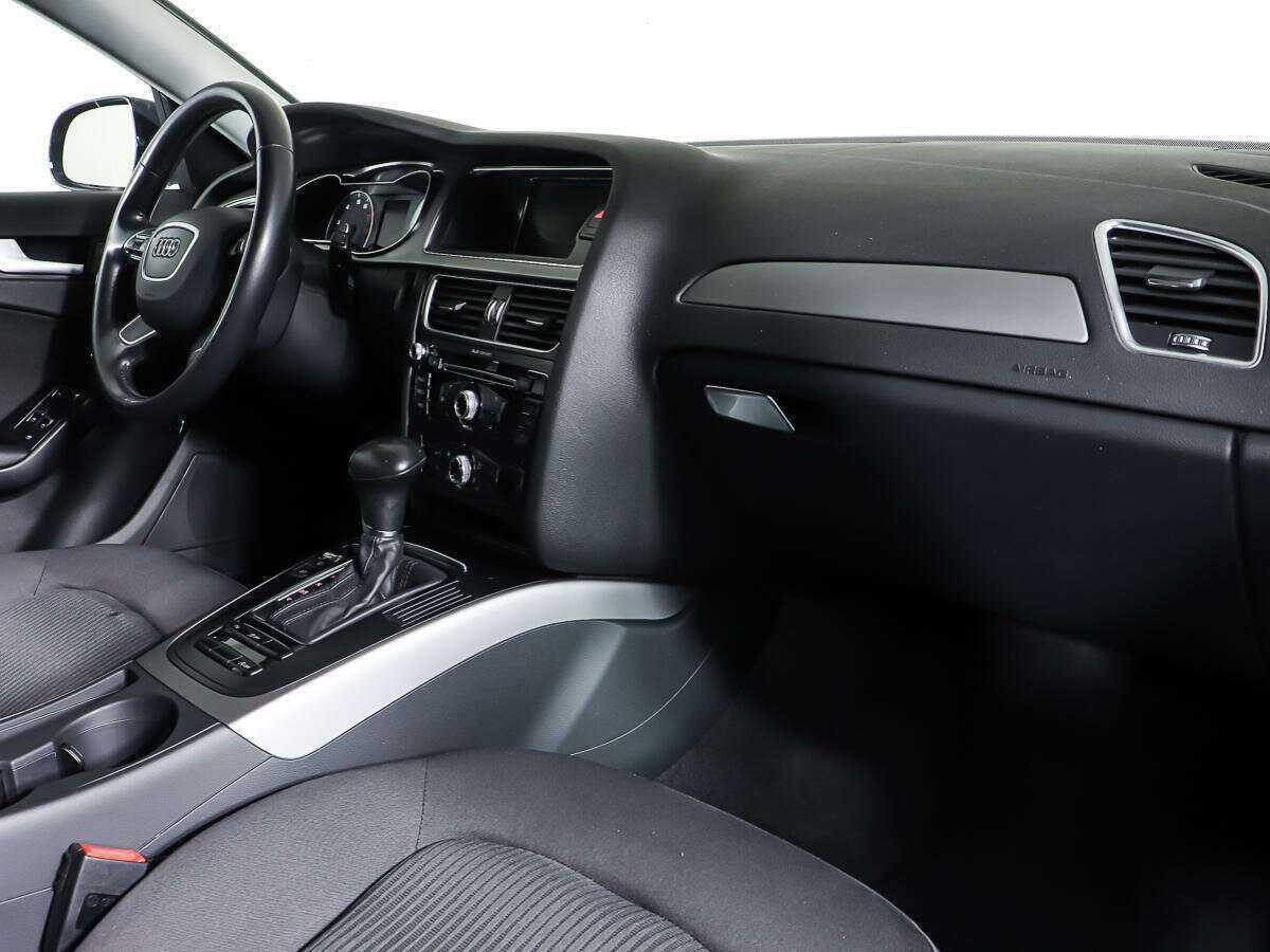 Купить Audi A4 с пробегом. Фото: #10