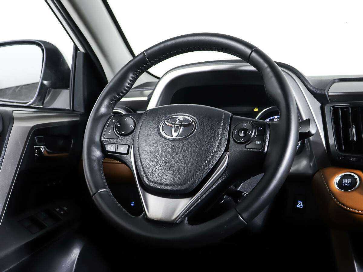Купить Toyota RAV4 с пробегом. Фото: #12