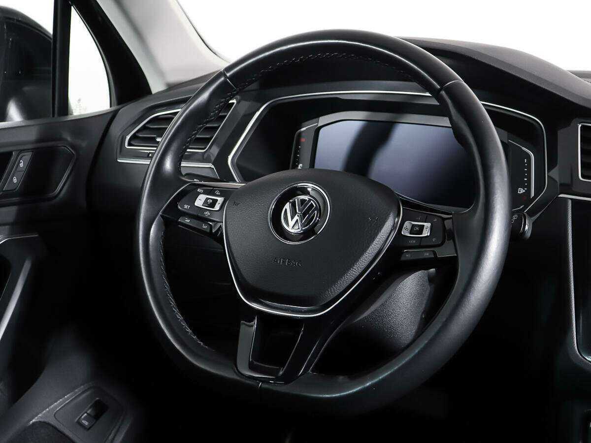 Купить Volkswagen Tiguan с пробегом. Фото: #15