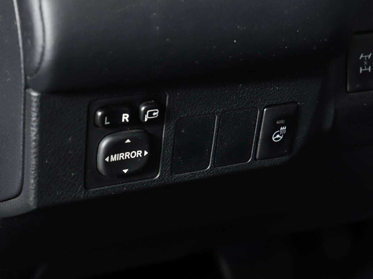 Купить Toyota RAV4 с пробегом. Фото: #16