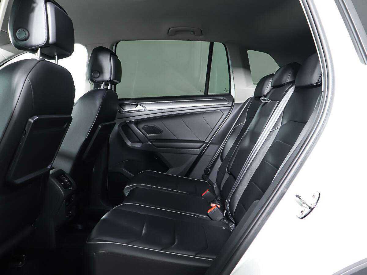 Купить Volkswagen Tiguan с пробегом. Фото: #9