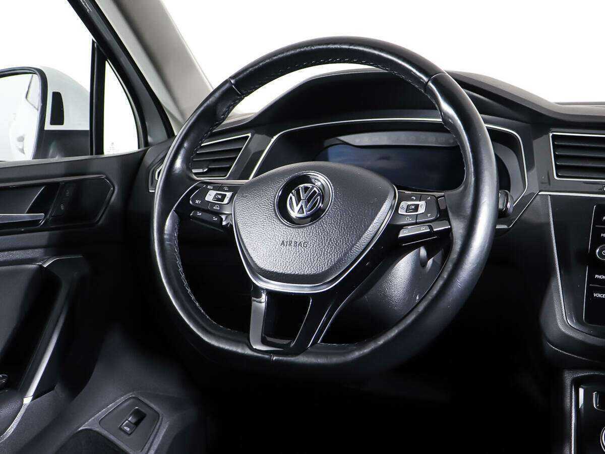 Купить Volkswagen Tiguan с пробегом. Фото: #14