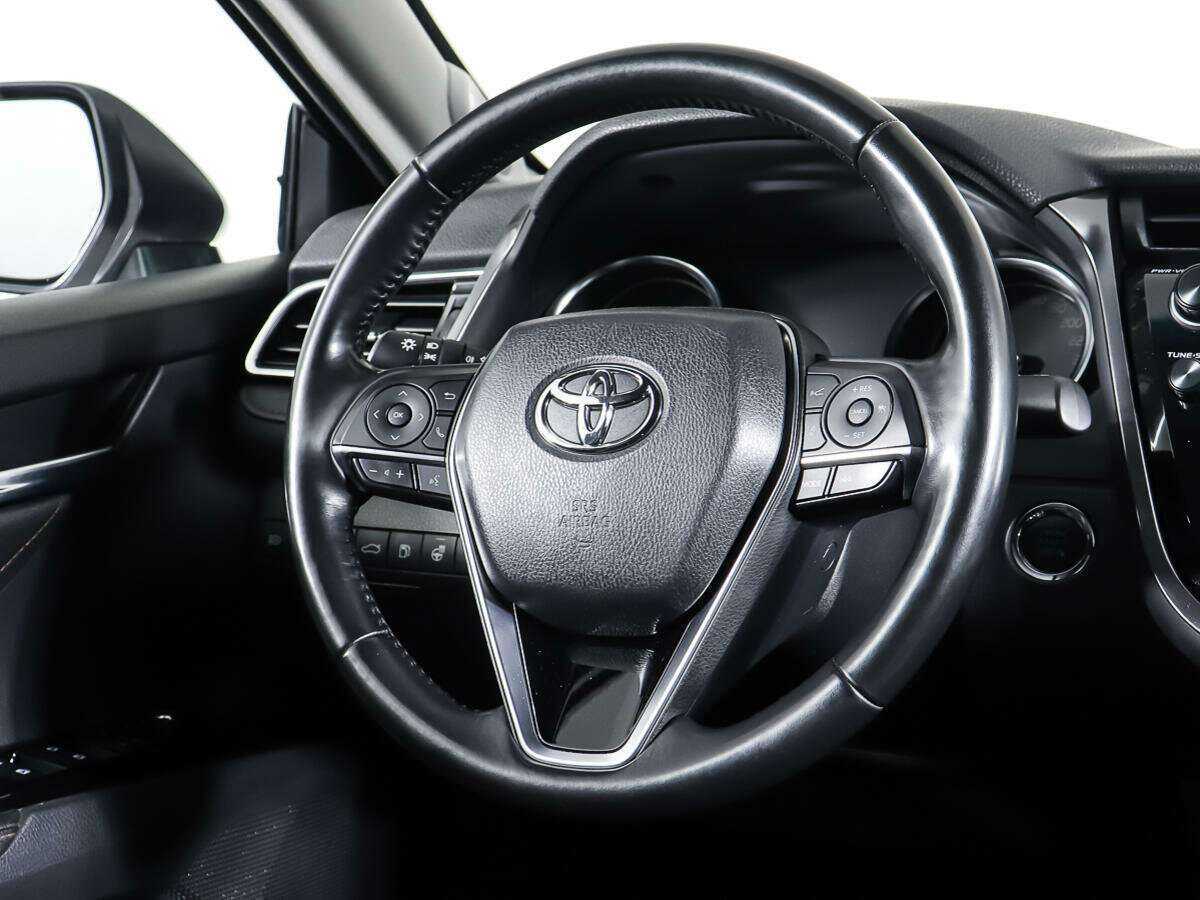 Купить Toyota Camry с пробегом. Фото: #11