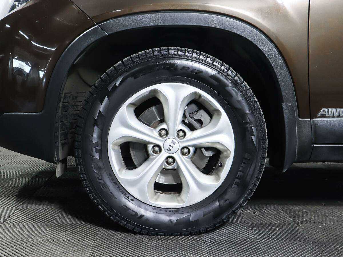 Купить Kia Sorento с пробегом. Фото: #18