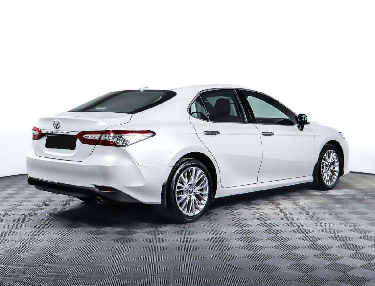 Купить Toyota Camry с пробегом. Фото: #3