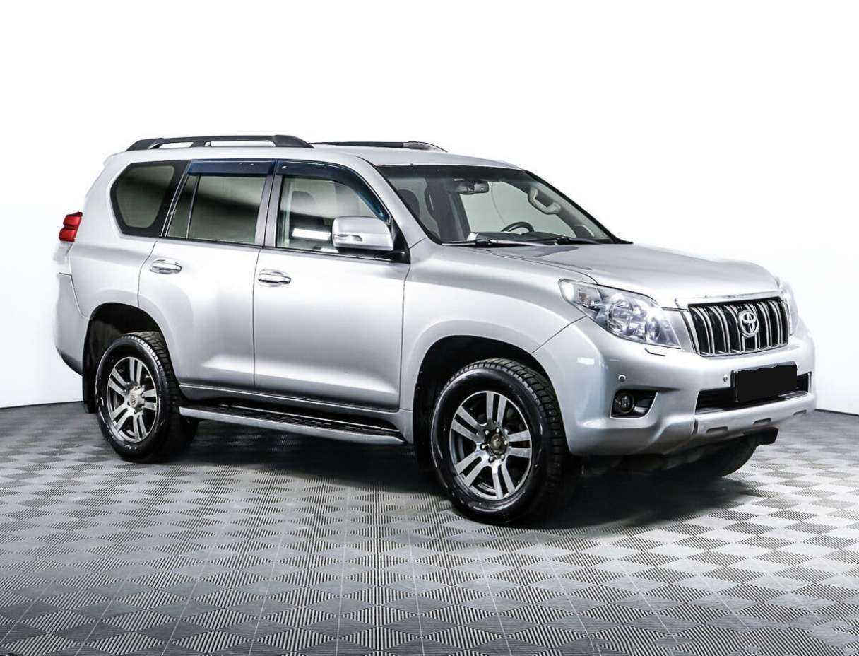 Купить Toyota Land Cruiser Prado с пробегом. Фото: #2