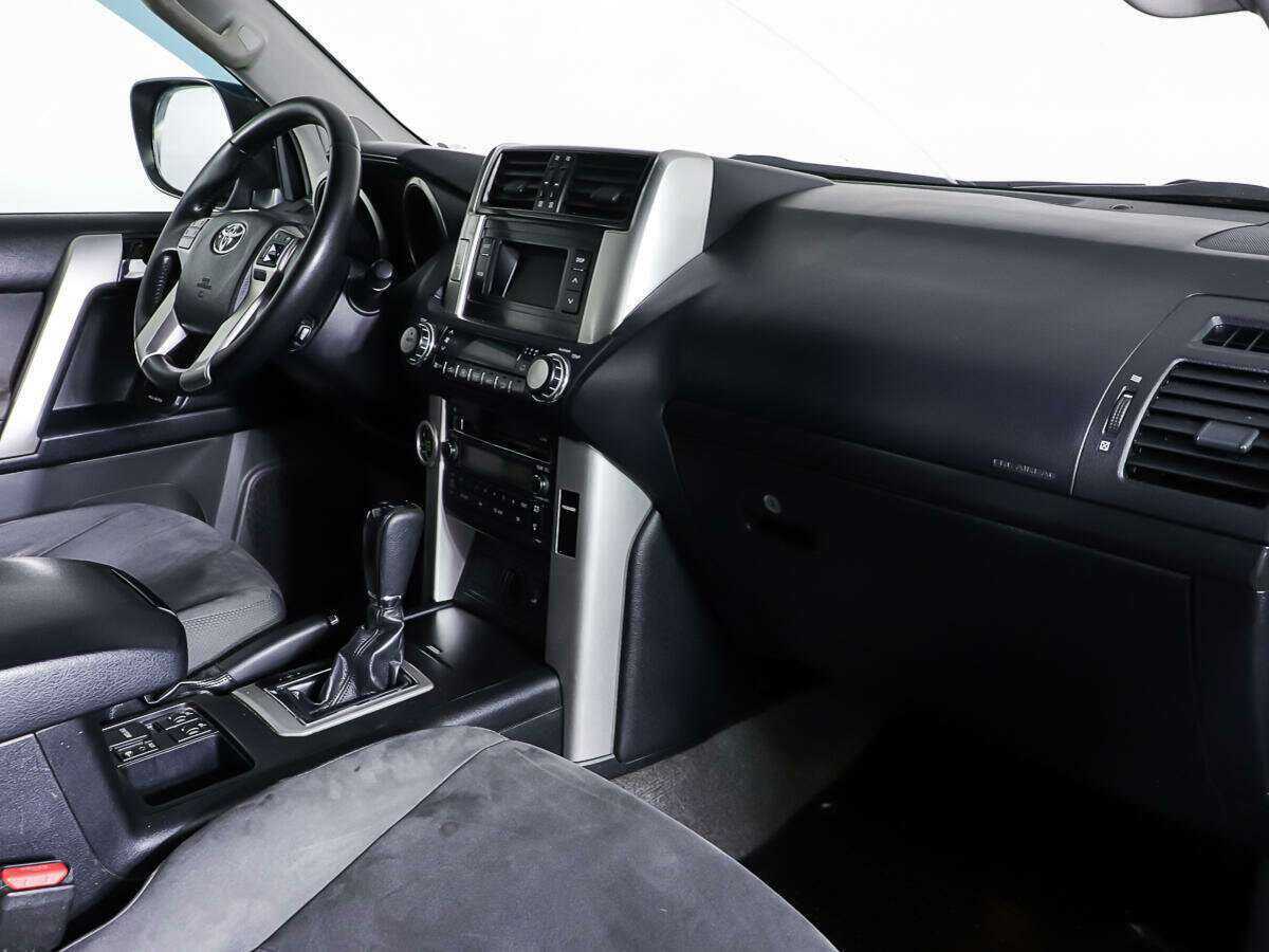 Купить Toyota Land Cruiser Prado с пробегом. Фото: #8