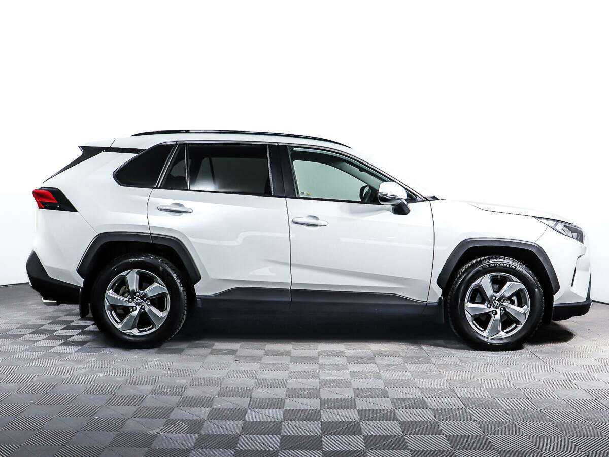Купить Toyota RAV4 с пробегом. Фото: #3