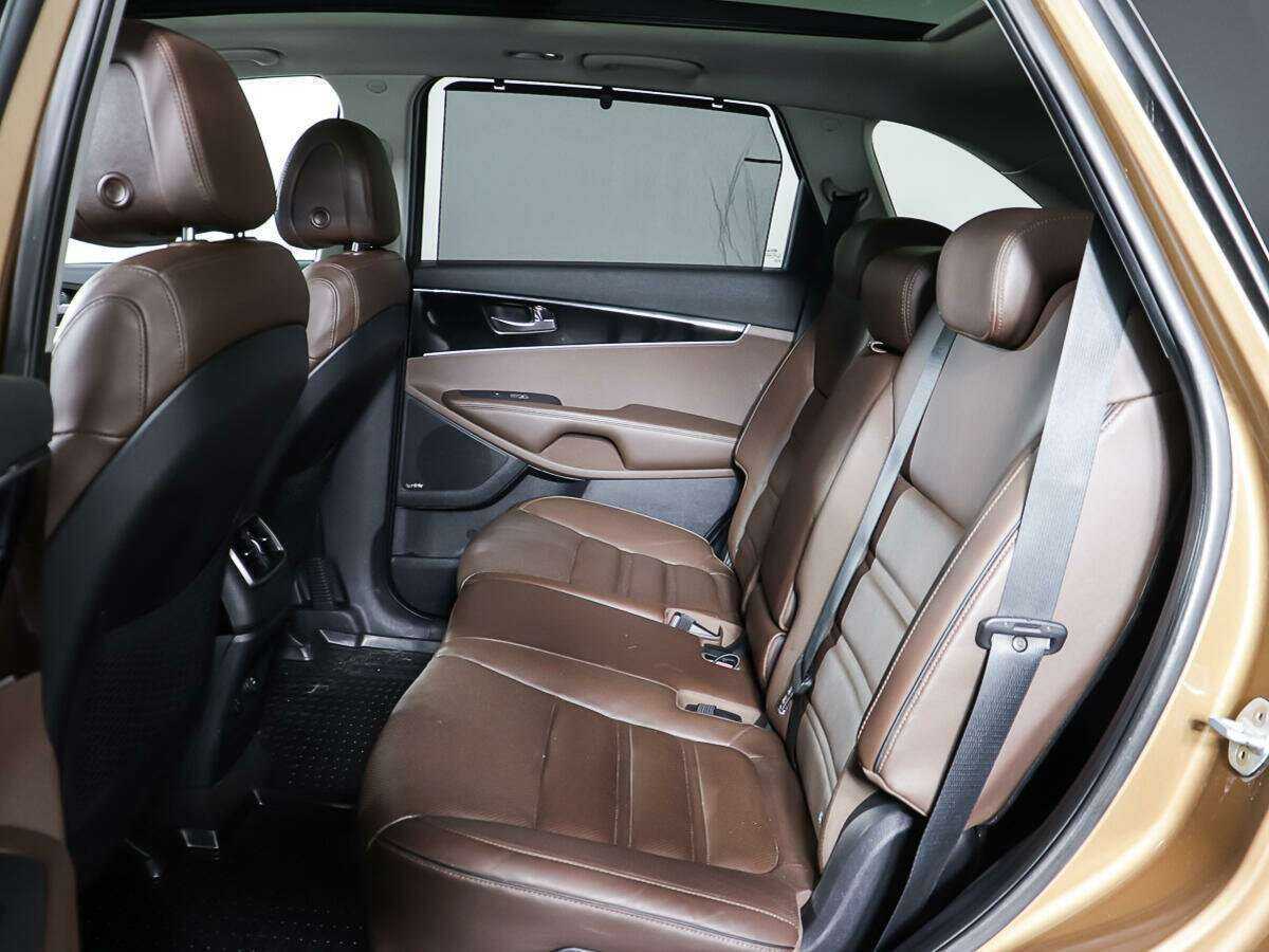 Купить Kia Sorento с пробегом. Фото: #9