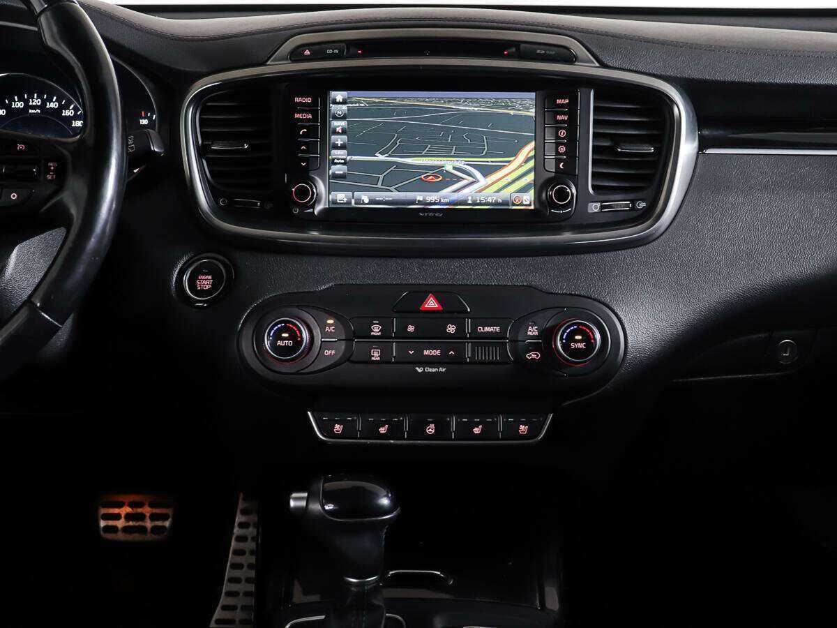 Купить Kia Sorento с пробегом. Фото: #12