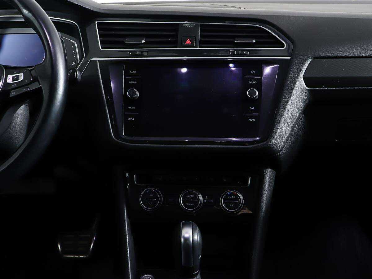 Купить Volkswagen Tiguan с пробегом. Фото: #11