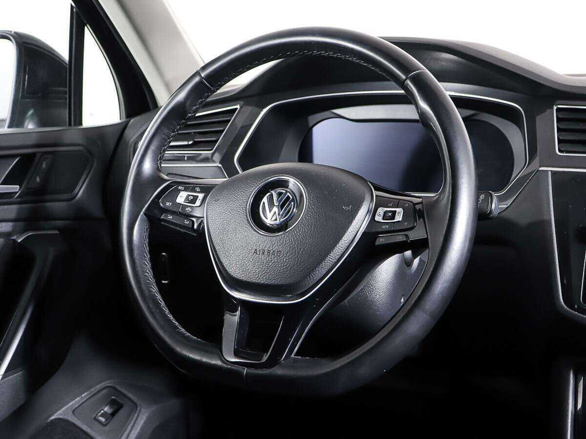 Купить Volkswagen Tiguan с пробегом. Фото: #14