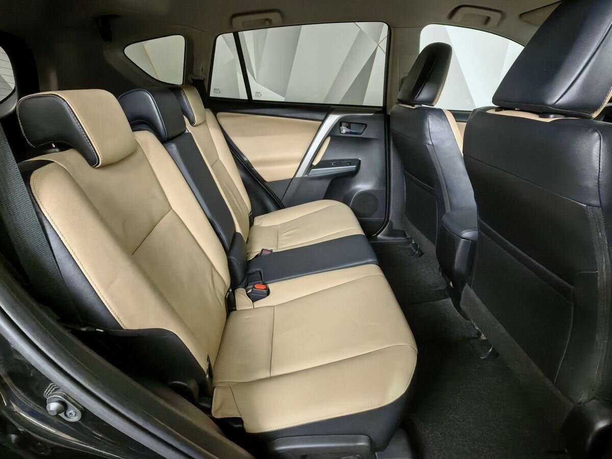 Купить Toyota RAV4 с пробегом. Фото: #10