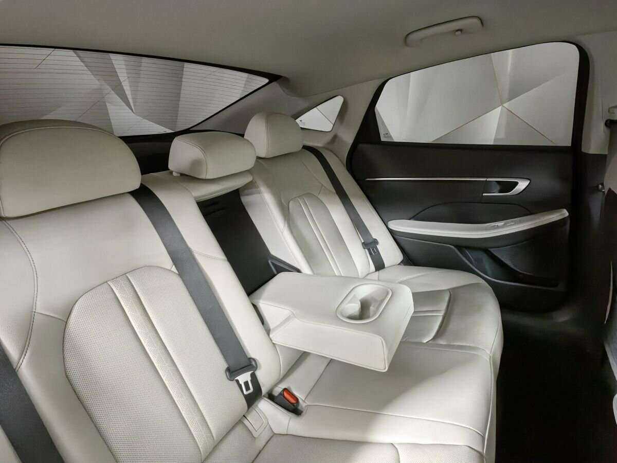 Купить Hyundai Sonata с пробегом. Фото: #13