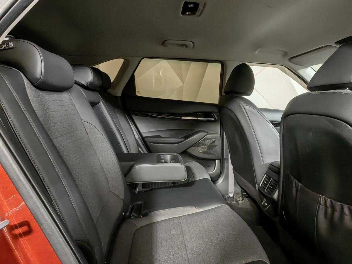 Купить Kia Seltos с пробегом. Фото: #11