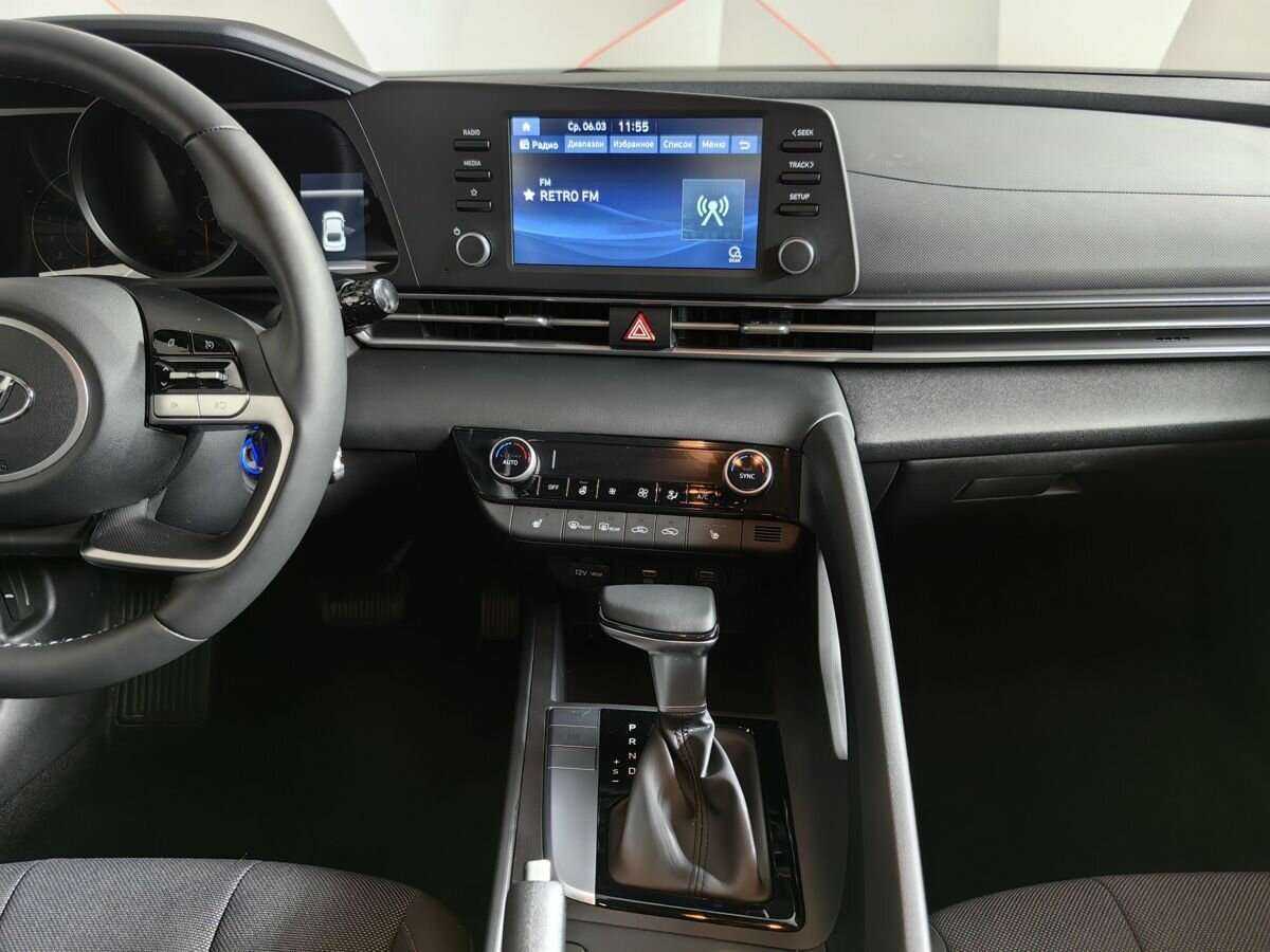 Купить Hyundai Elantra с пробегом. Фото: #10