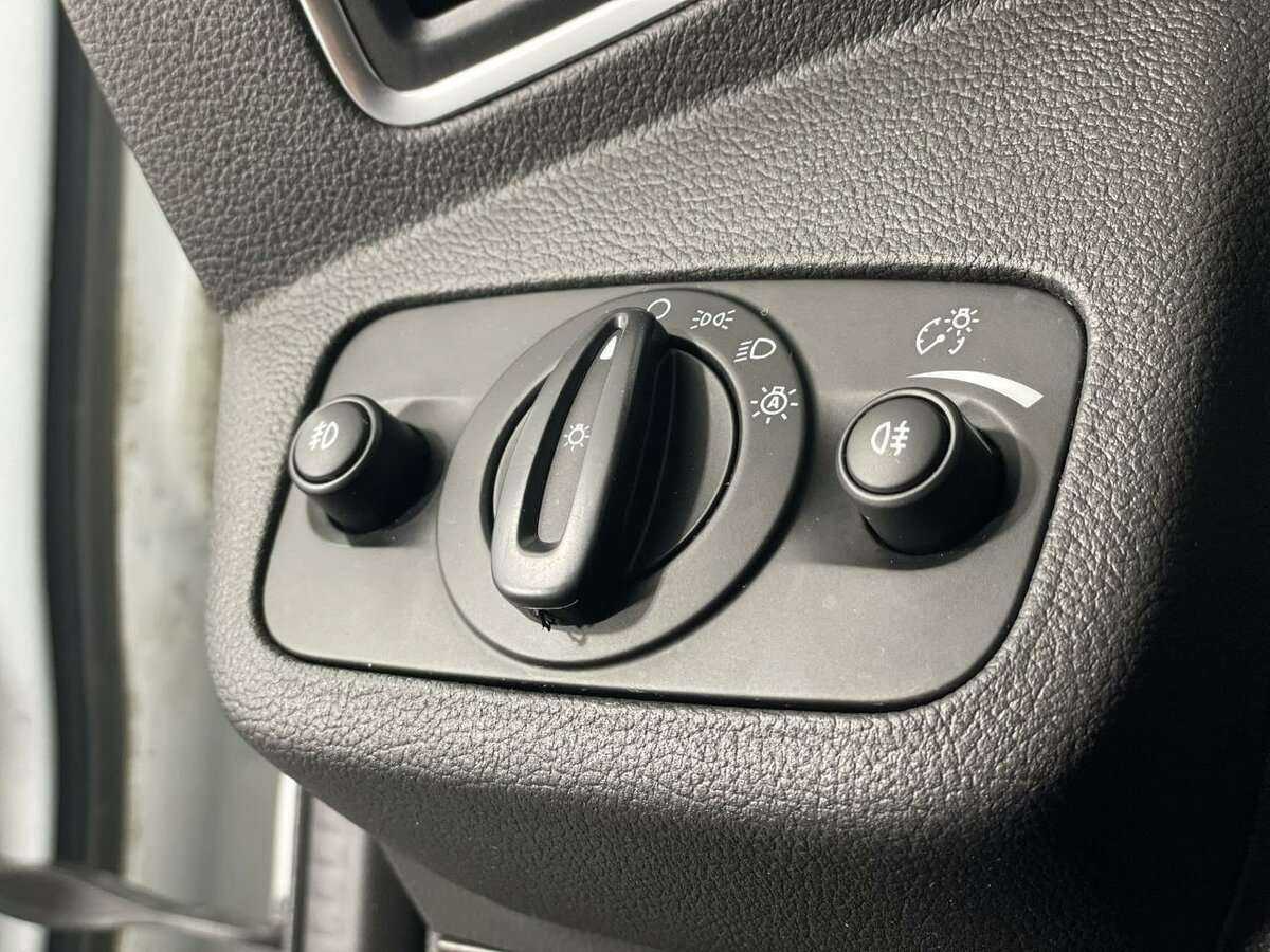 Купить Ford Kuga с пробегом. Фото: #7