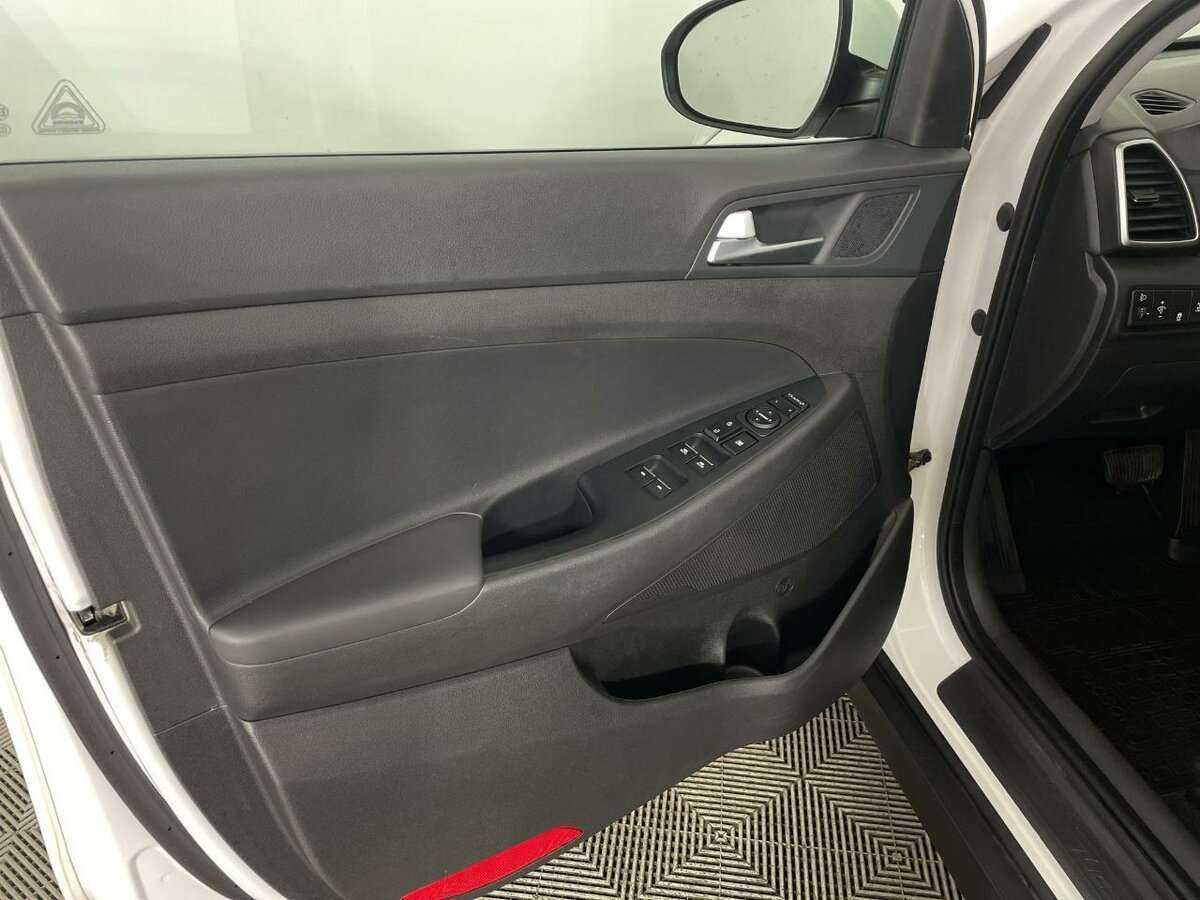 Купить Hyundai Tucson с пробегом. Фото: #7