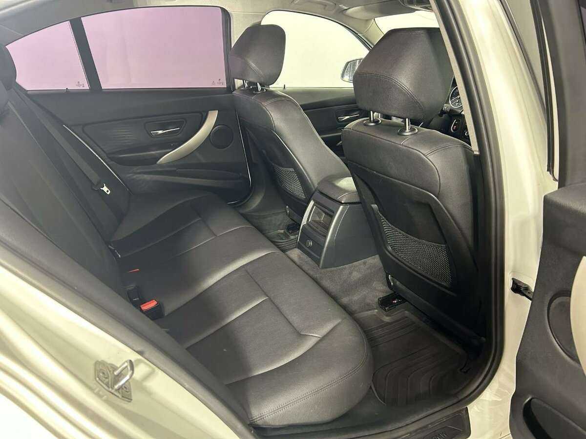 Купить BMW 3 серии с пробегом. Фото: #16