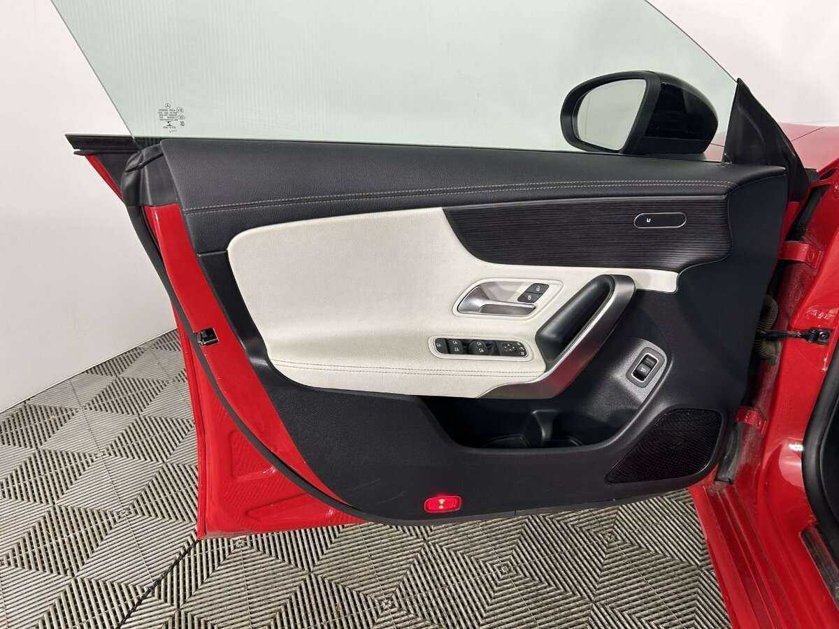 Купить Mercedes-Benz CLA с пробегом. Фото: #7