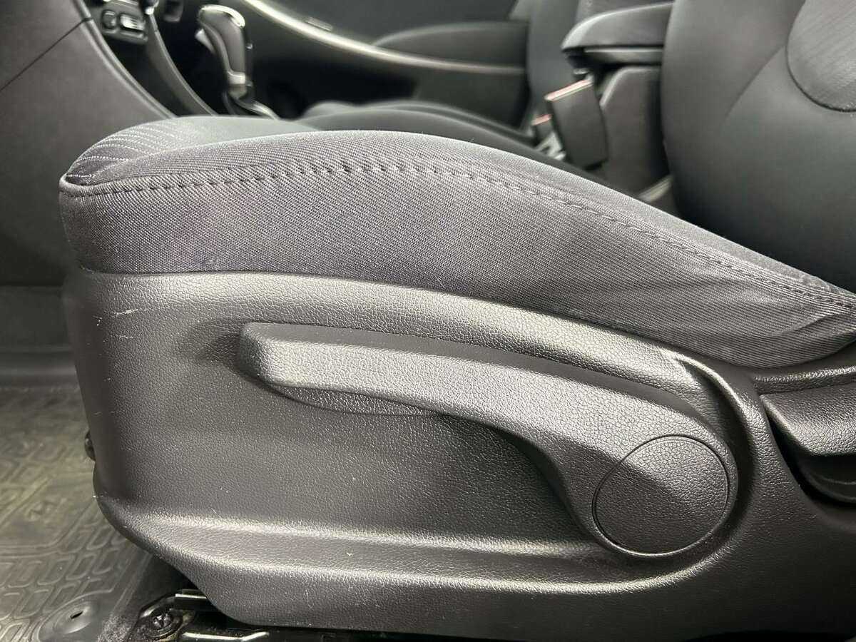 Купить Hyundai Solaris с пробегом. Фото: #9