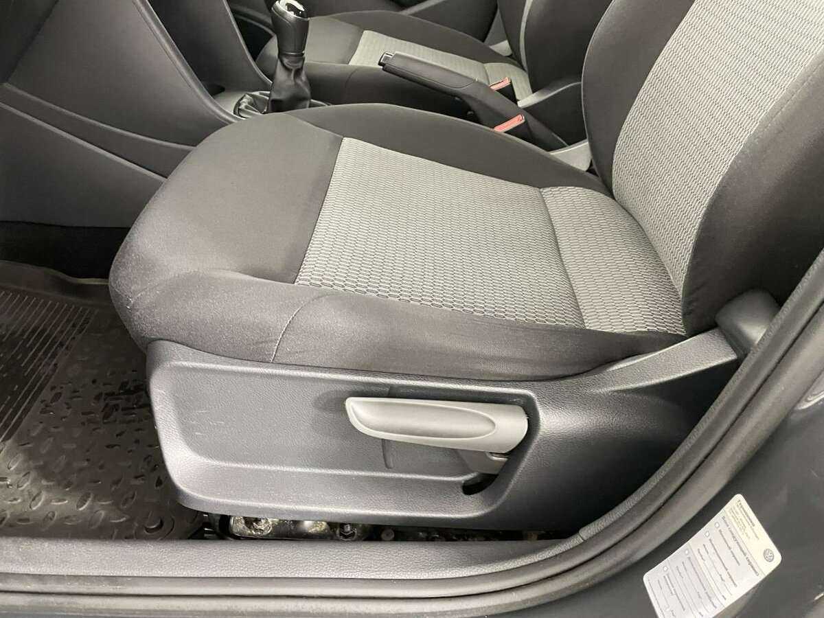 Купить Volkswagen Polo с пробегом. Фото: #9