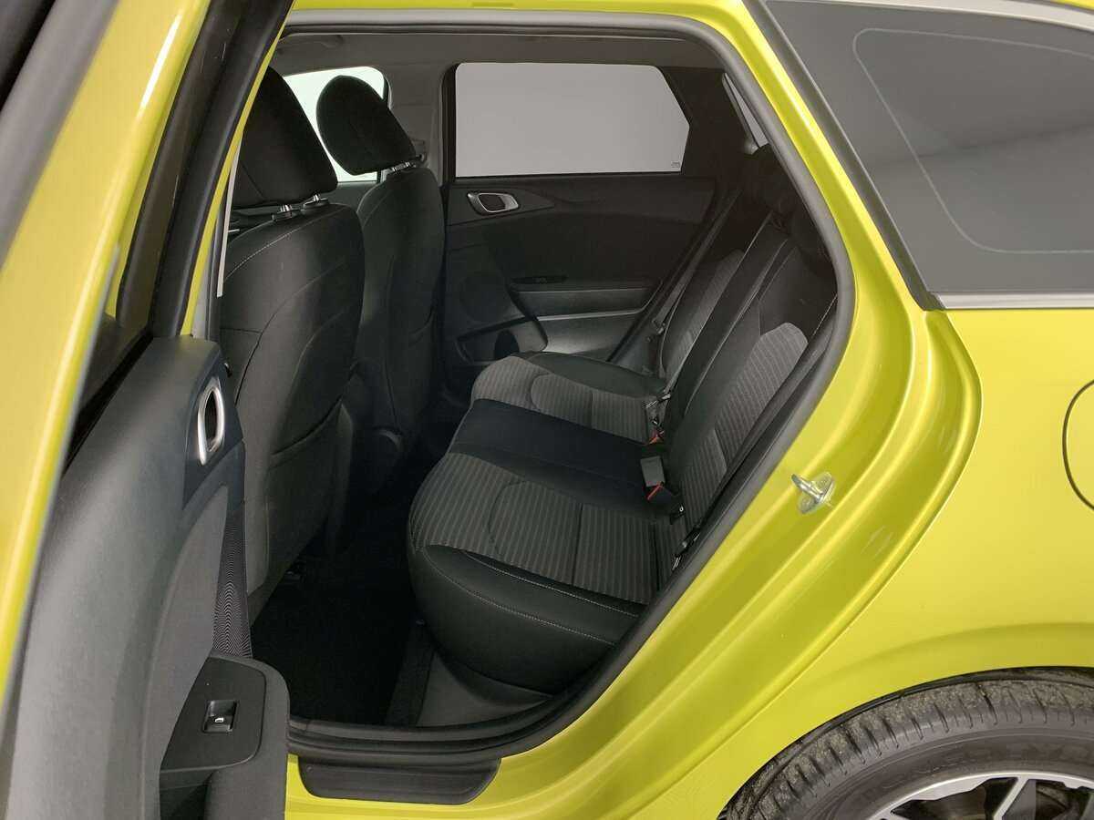 Купить Kia Ceed с пробегом. Фото: #8