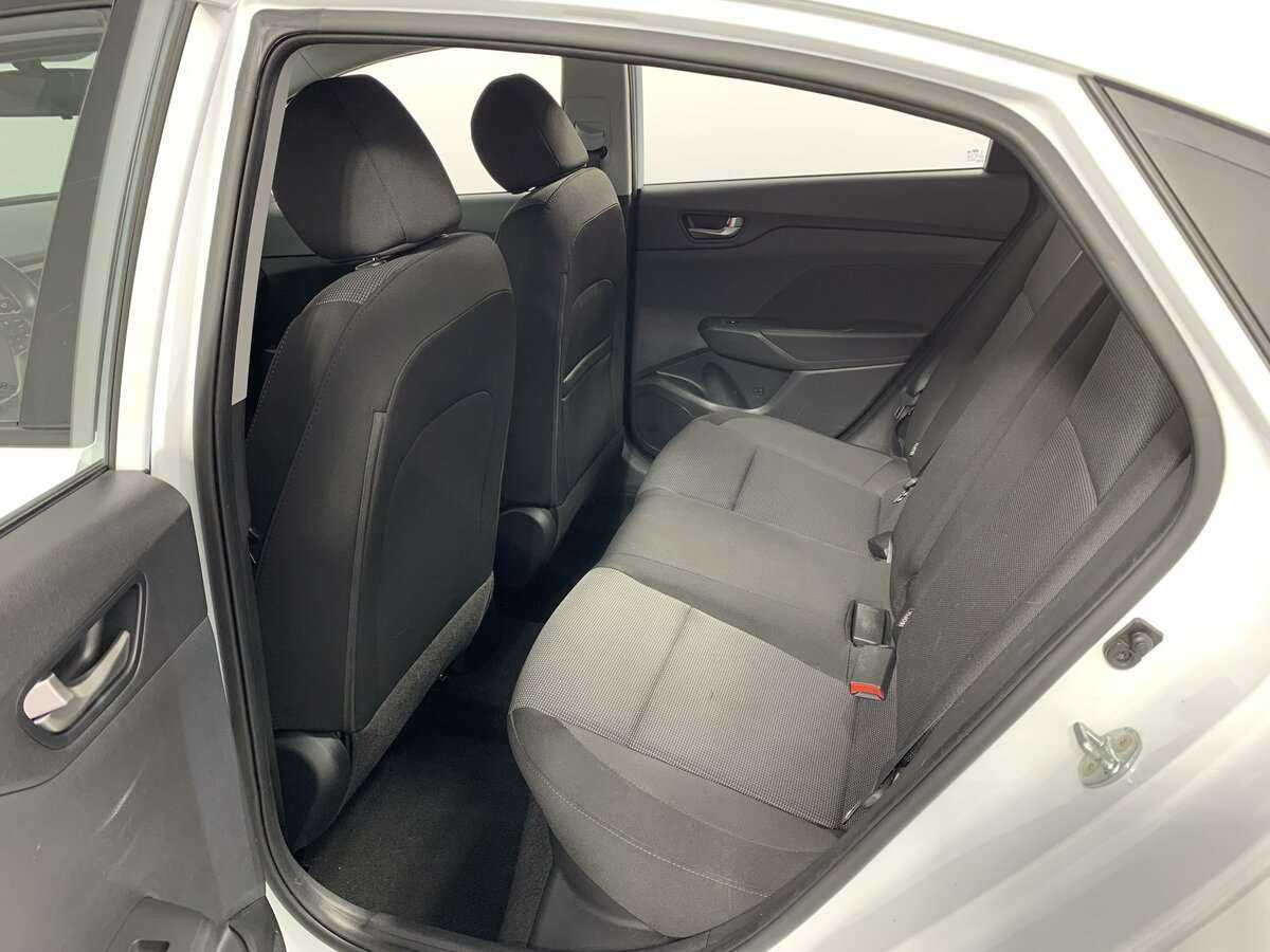 Купить Hyundai Solaris с пробегом. Фото: #8