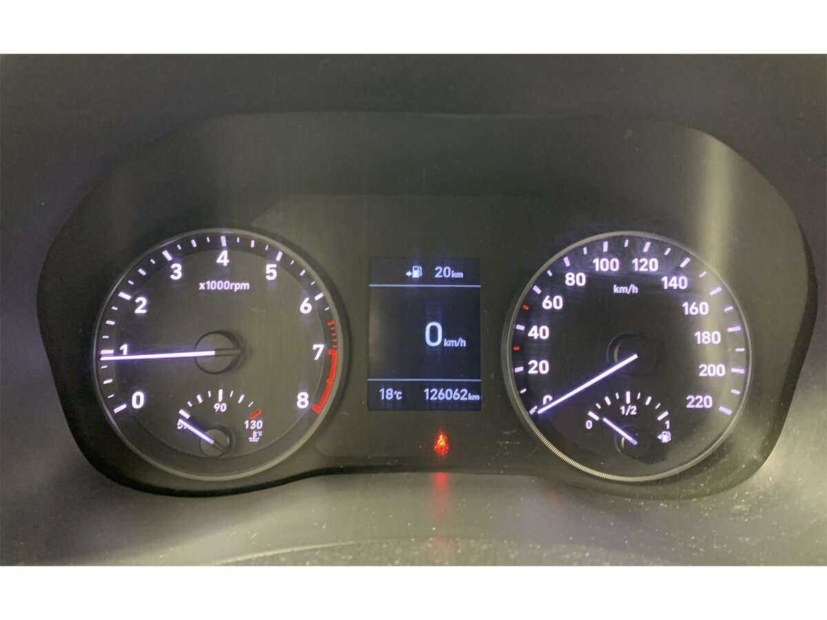 Купить Hyundai Solaris с пробегом. Фото: #9