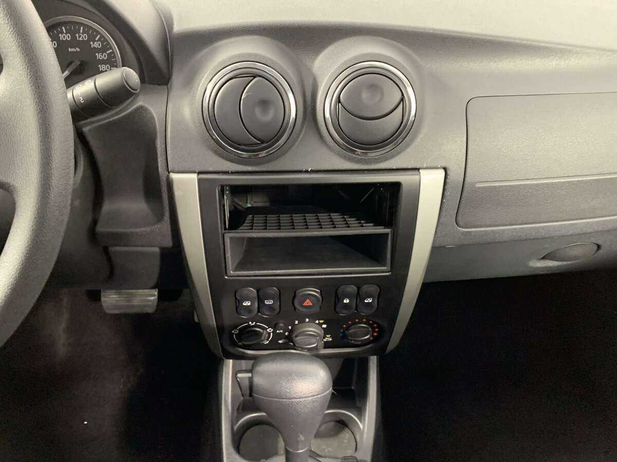 Купить Nissan Almera с пробегом. Фото: #11