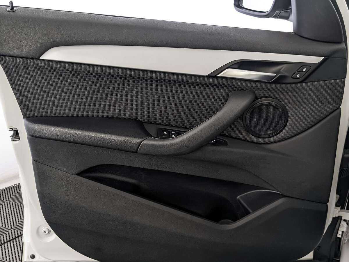 Купить BMW X1 с пробегом. Фото: #14