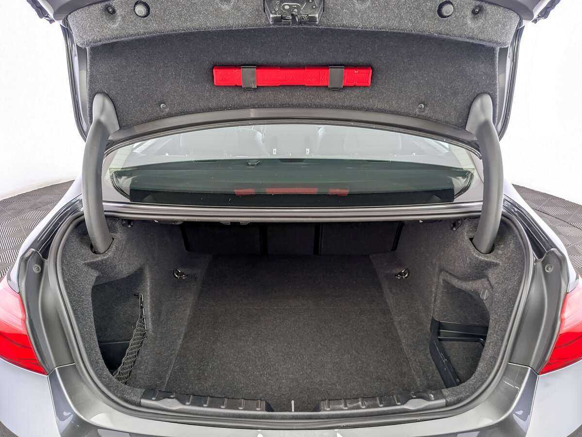 Купить BMW 3 серии с пробегом. Фото: #9