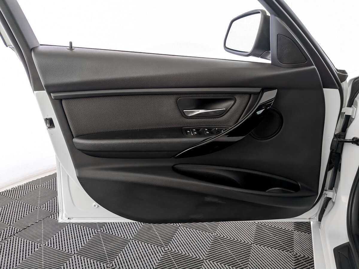 Купить BMW 3 серии с пробегом. Фото: #13