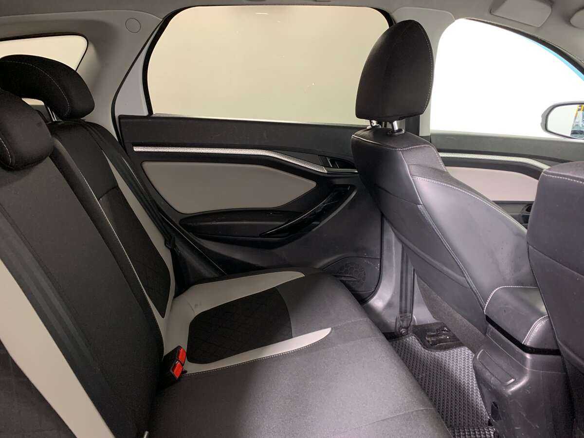 Купить Lada (ВАЗ) Vesta с пробегом. Фото: #14