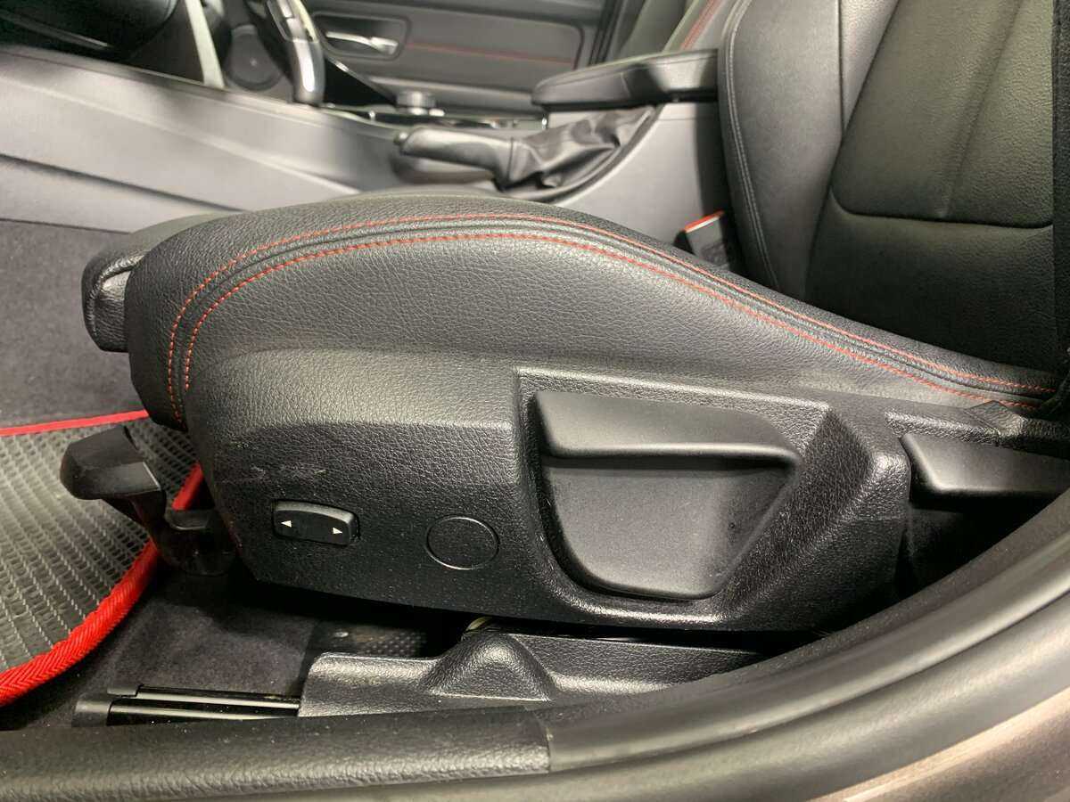 Купить BMW 3 серии с пробегом. Фото: #12